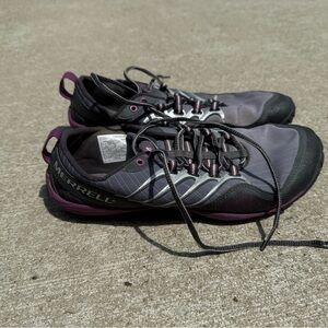 Merrell women’s Gray and Purple Athletic Shoes